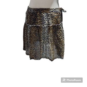 D&g animal print short skirt. Size 42.
